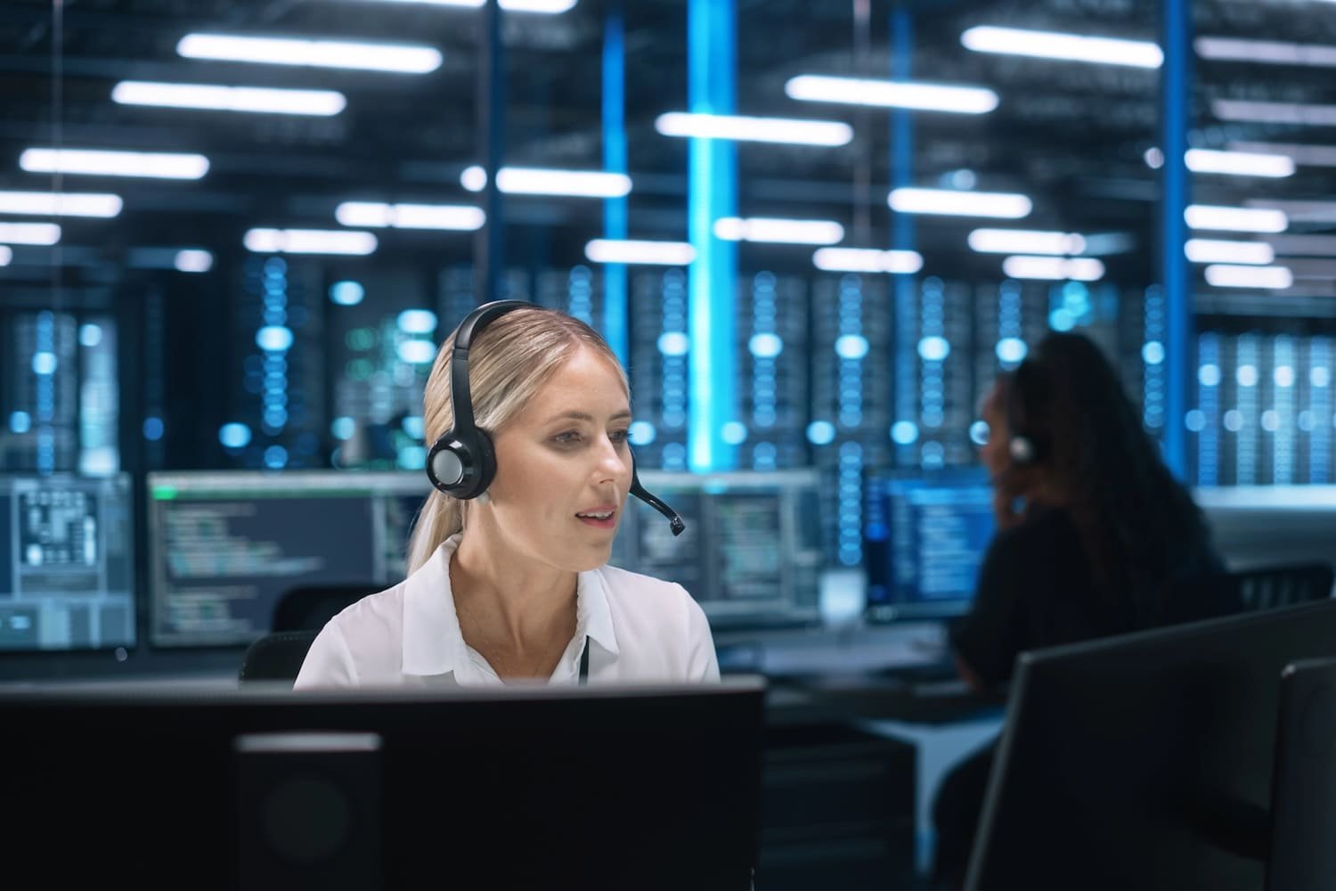 Australian Data Sovereignty in Contact Centres / Mitel ANZ Australian Data Sovereignty in Contact Centres / Mitel ANZ