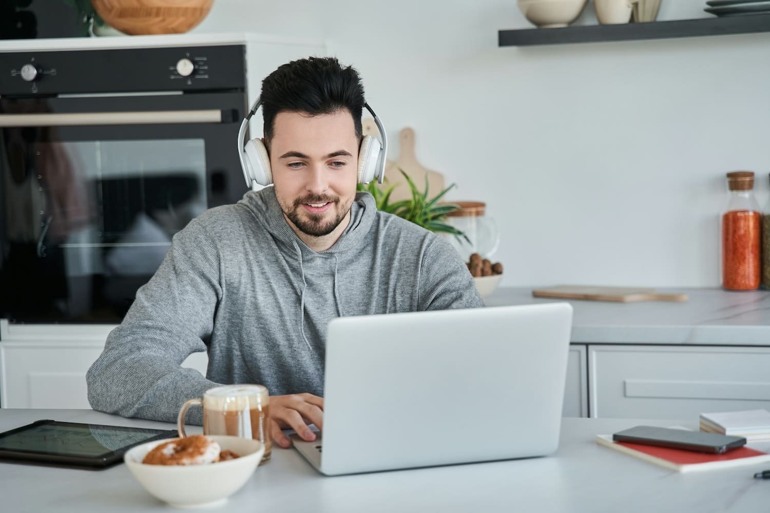 Remote Work Contact Centre Solutions: Supporting Australia's Distributed Workforce / Mitel ANZ