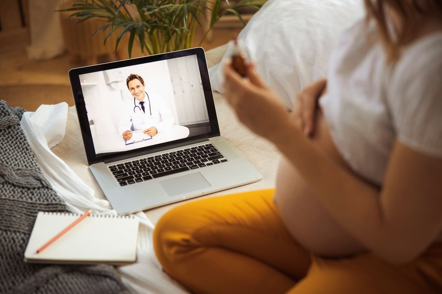 Remote Patient Care: How Telehealth Integration Gaps Undermine Patient Outcomes / Mitel ANZ